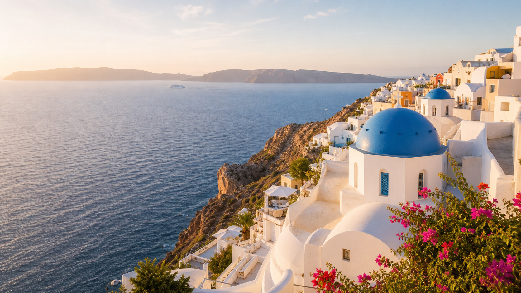 Santorini y el Egeo en temporada templada