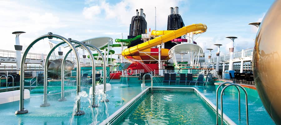 Imagen oficial del Aqua Park del Norwegian Epic de Norwegian Cruise Line